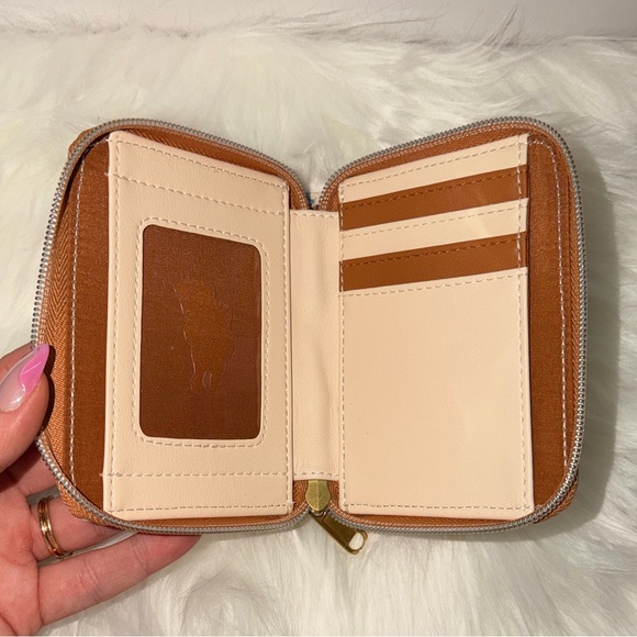 Disney Loungefly Winnie the Pooh Zip Wallet NWOT - Picture 4 of 6